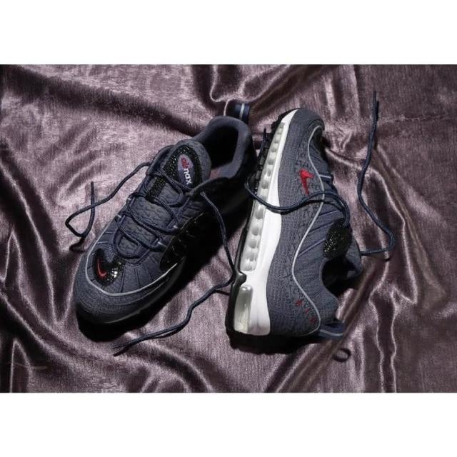 air max 98 thunder blue on feet