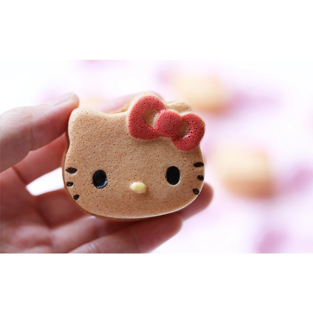 【Chefmade 學廚】宇宙工作室 原廠正品Hello kitty正版12連餅乾蛋糕模(KT7042凱蒂貓kitty烤盤烤模)
