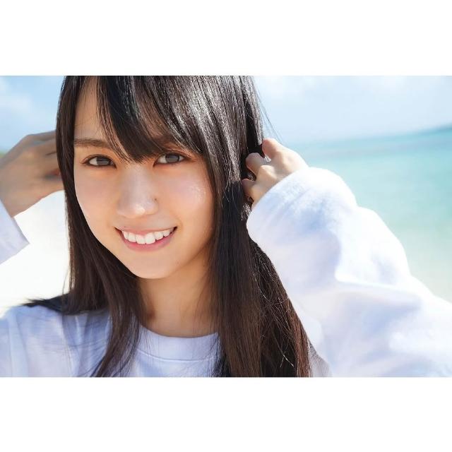 日版乃木坂46 賀喜遙香1st寫真集「まっさら」附:隨機明信片