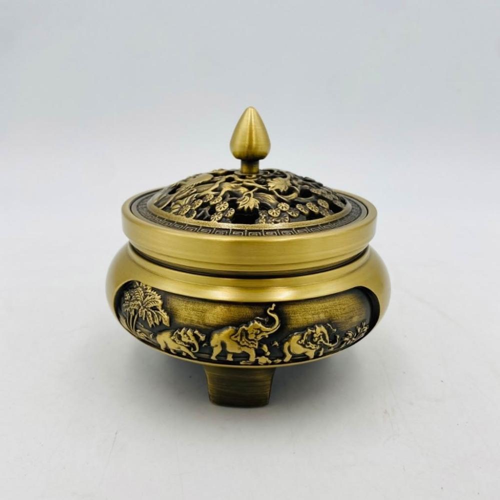 【特級】 香炉 塗金銅 金象嵌 三足 六角 五面 造 古銅 古玩 香道具 在銘 特級】 香炉 塗金銅 金象嵌 三足 六角 五面 造 古銅 古玩 香道具 在銘