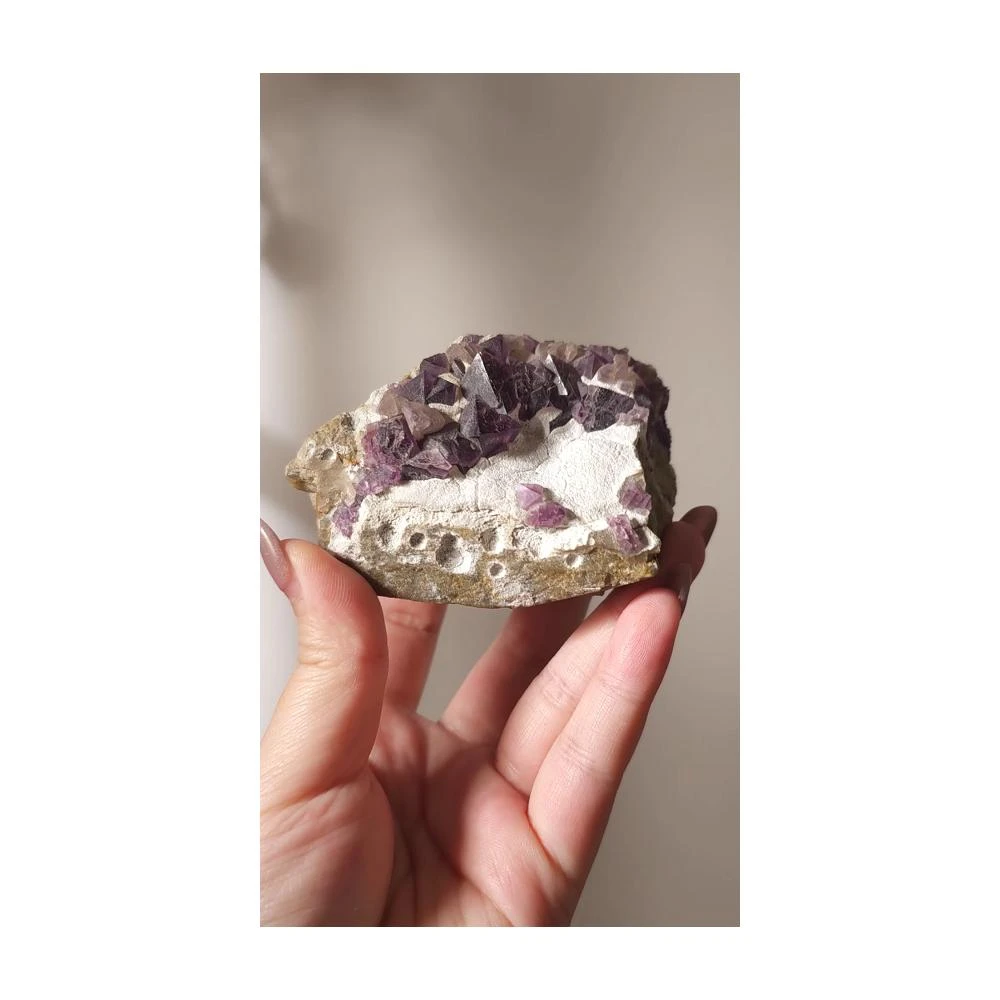 紫水晶(八面体) 光遇礦石- 浙江八面體紫螢石濃郁紫羅蘭頂輪第7脈輪靈性之輪天然礦石C164