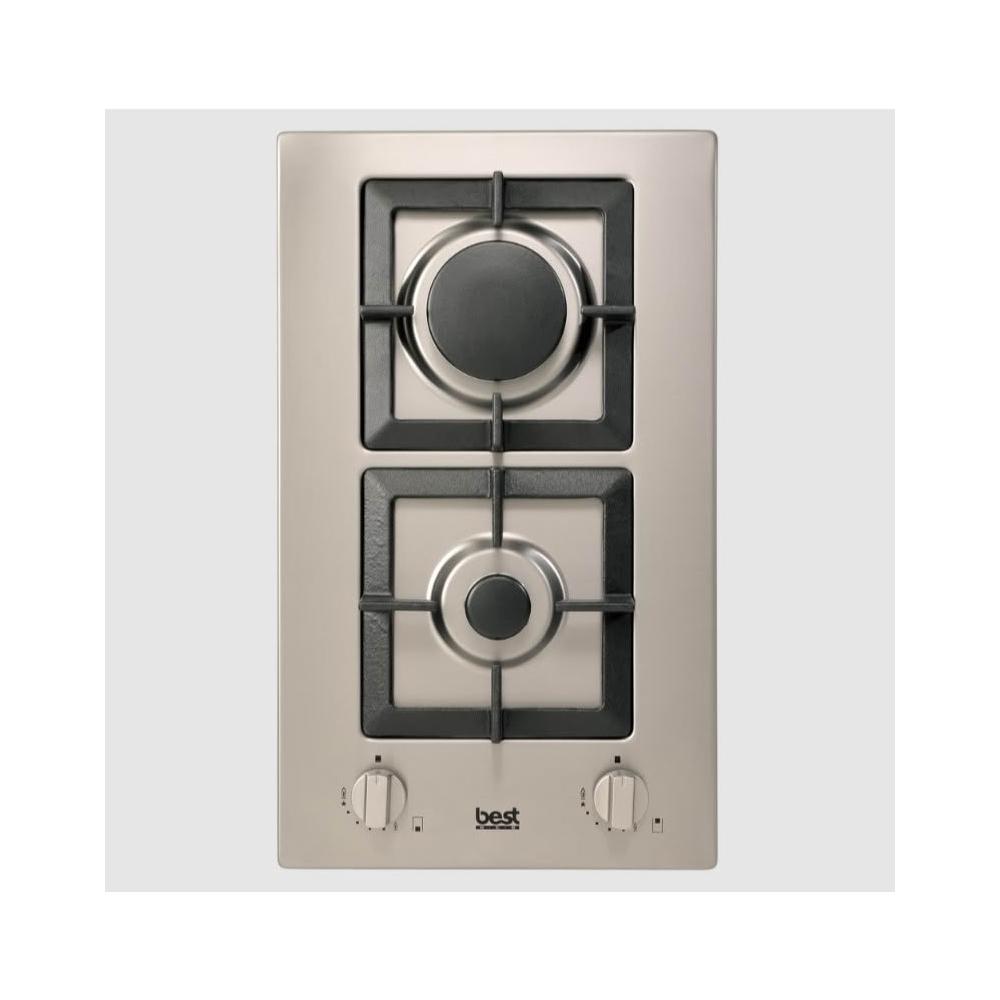 Best貝斯特 GH2957 雙口瓦斯爐，採用不鏽鋼爐臺與鋁銅合金爐頭，堅固耐用。左旋打擊點火方式，操作簡易方便。機體尺寸304×509×70mm，適合各種廚房空間。使用110V/60Hz電源，瓦斯消耗量4~5kW，能源效率第四級，節能環保。產自其他國家，BSMI許可字號31228，享1年保固，標準安裝。Best GH2957 傳統瓦斯爐，雙口設計提升烹飪效率，是理想廚房瓦斯爐選擇。