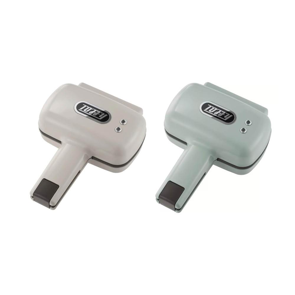 Toffy K-HS5 藍芽耳機採用先進藍芽5.0技術，提供清晰立體音效與穩定連線，續航力高達20小時。輕巧舒適的設計適合長時間佩戴，完美適用運動、通勤或日常娛樂。這款高CP值無線耳機讓您盡享高品質音樂體驗，是藍芽5.0無線耳機、運動耳機的最佳選擇，滿足各種生活需求。