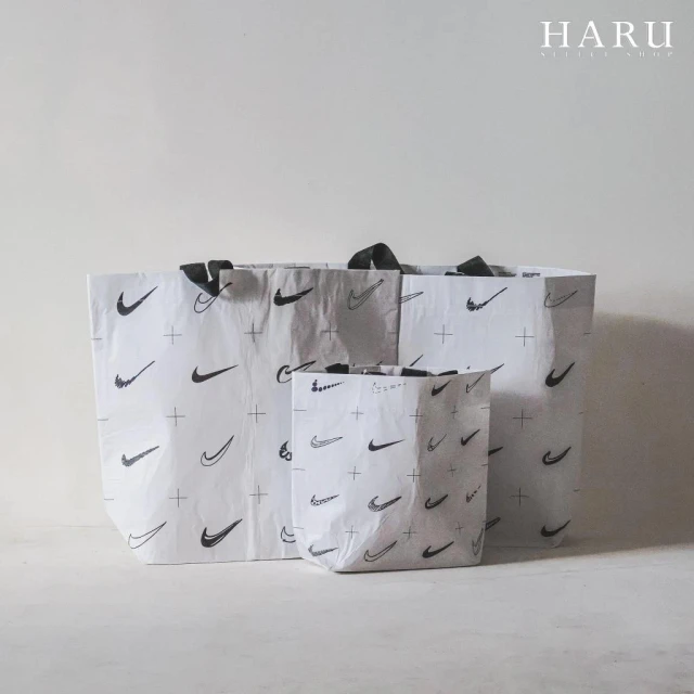 【NIKE 耐吉】現貨 ◆HARU◆ 韓國 許光漢 王嘉爾 Nike Jordan 1 閃電 塗鴉勾勾 防潑水 杜邦塗層 購物袋 托特包